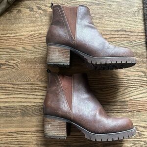 MIA boots brown